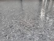 Posadzki żywiczne na balkony, tarasy, schody IMITACJA GRANITU TROKEN STONE