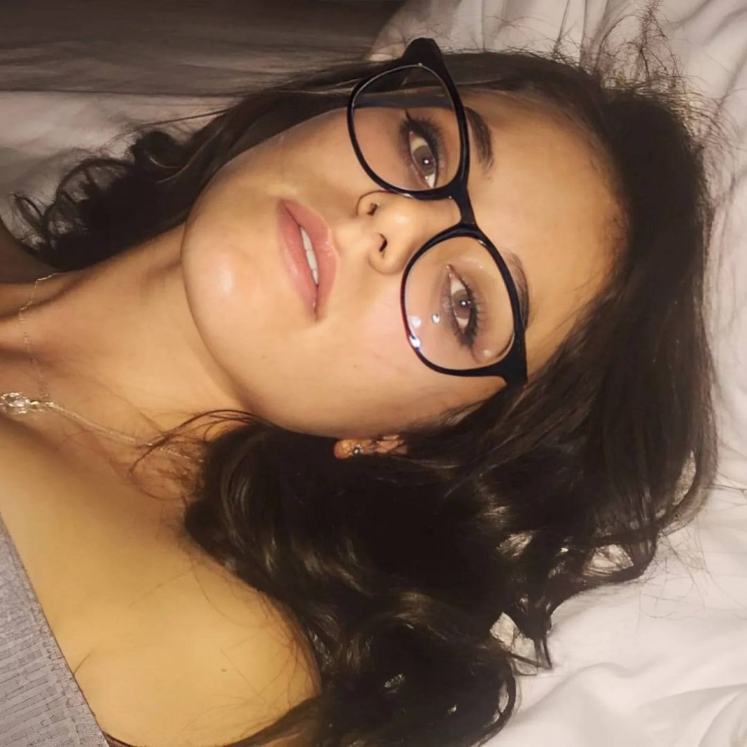 Nudzę się sama w mieszkaniu  - Zdjęcie 1